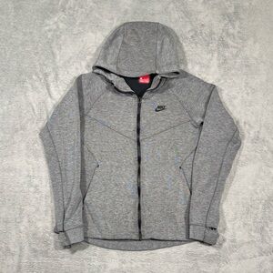 Nike Tech Fleece Women’s Full Zip Hoodie Gray M Thumbhole Athletic Jacket Casual